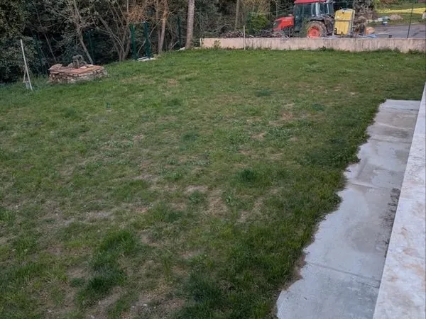 Terrain/parking
