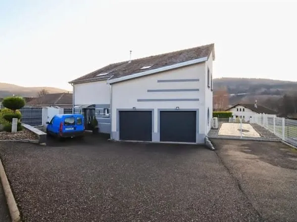Maison 7 pièces 250 m²