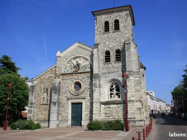 Boutique 260 m² FRESNES