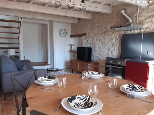 Appartement duplex meublé - 3 pièces - avec terrasse, garage et extérieur - eau inclus