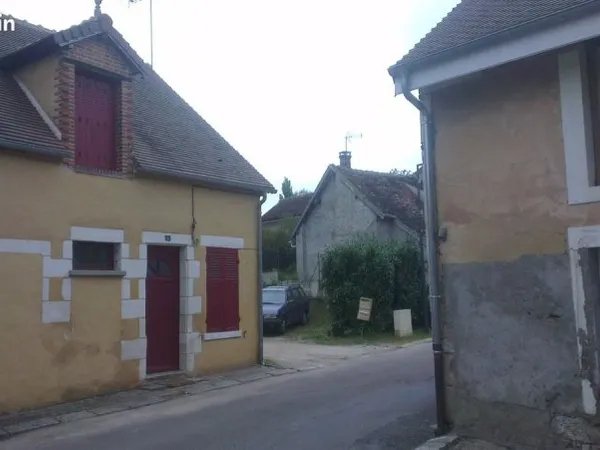 Part loue maison de ville t3 avec jardin