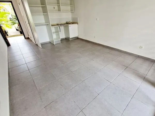 Studio 1 pièce 23 m²