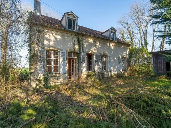 Maison de 3 chambres à rénover à Narcy