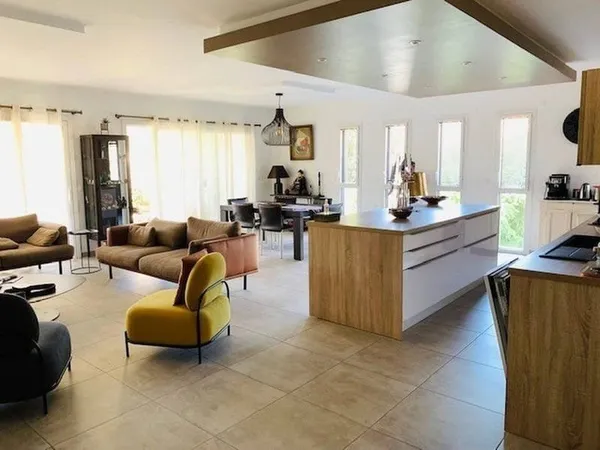 Appartement 4 pièces 141 m²