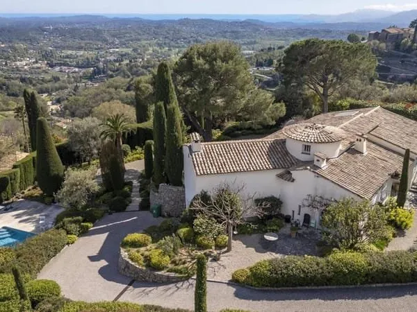 Maison de plain-pied 6 pièces 190 m²