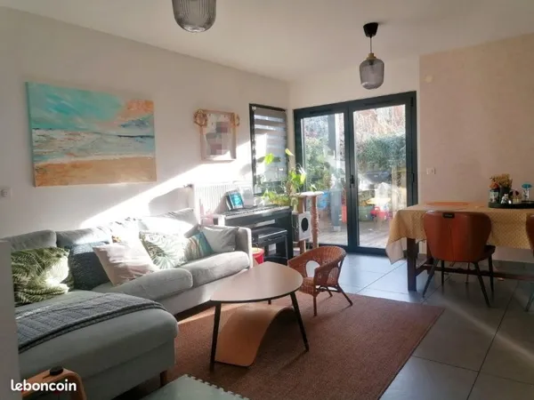 Appartement T3 - 65 m² - Ballainvilliers