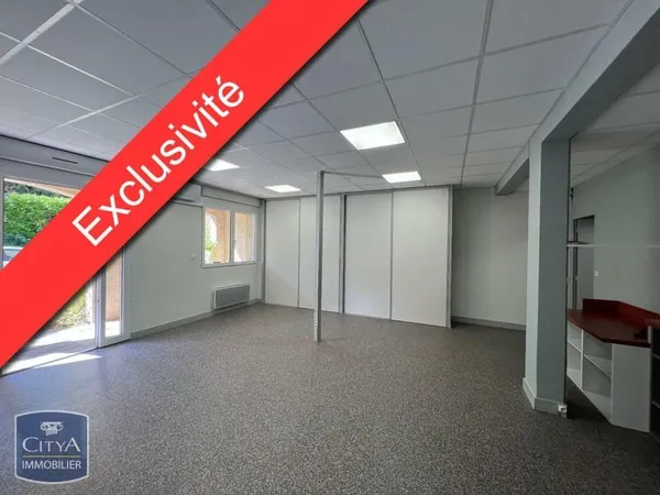 Local professionnel 106 m²