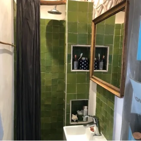 Loue chambre spacieuse