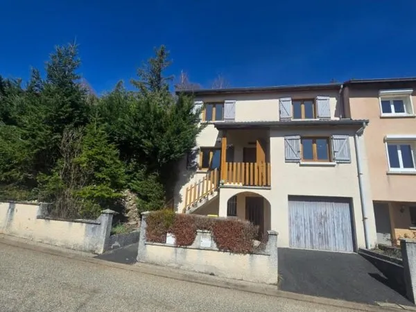 ROCHETAILLÉE  MAISON FAMILIALE AVEC TERRASSE PLEIN SUD + STUDIO INDÉPENDANT