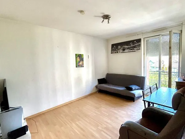 APPARTEMENT T2 - DECAZEVILLE