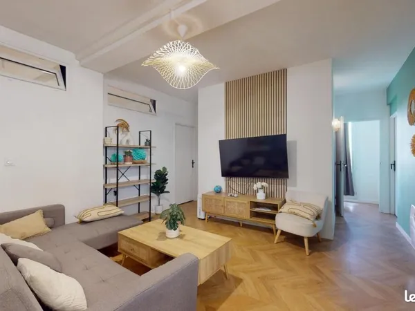 Chambre 6 pièces 98 m²