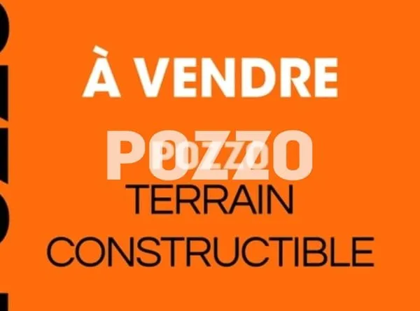 A VENDRE- TERRAIN CONSTRUCTIBLE- A PROXIMITE IMMEDIATE DES COMMERCES ET ECOLES- AGNEAUX (50)