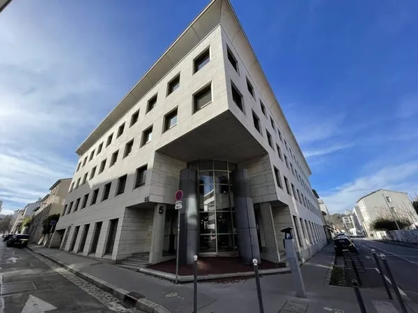 Bureaux 1180 m²