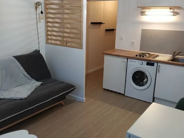 T1 meublé 23m² Saint-Hélier, parking et balcon