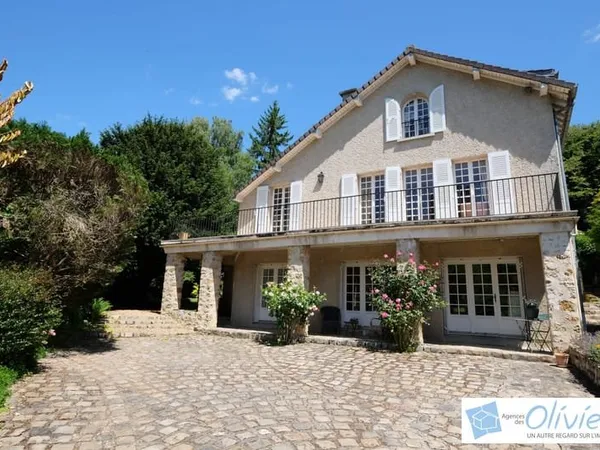 Maison Milon La Chapelle 8 pièce(s) 199 m2