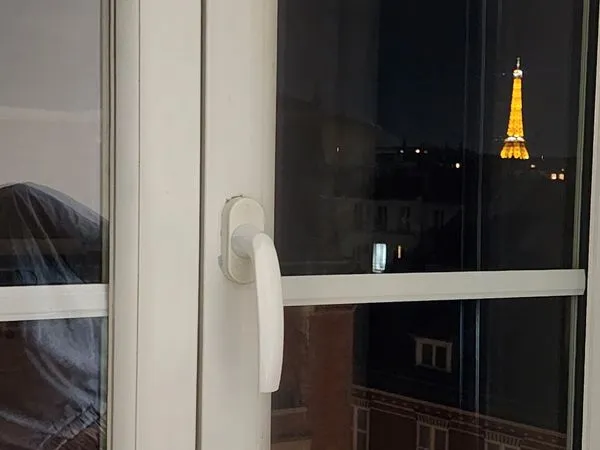 Sous colocation Studio Vue Tour Eifeel