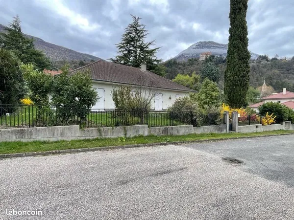 Particulier vend maison Corenc Montfleury