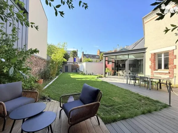 Maison 9 pièces 229 m²