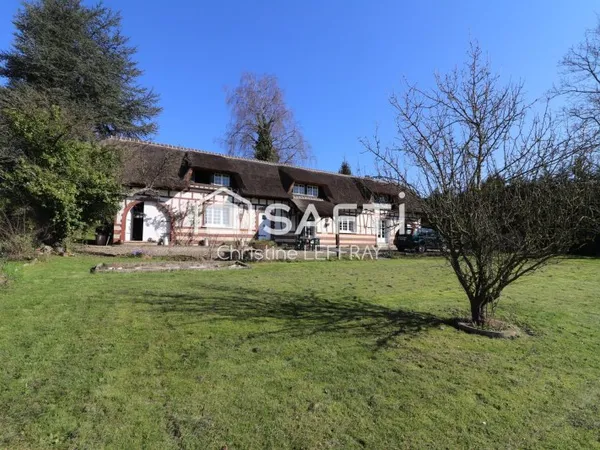 BIEN RARE: Magnifique chaumière de 3 chambres.