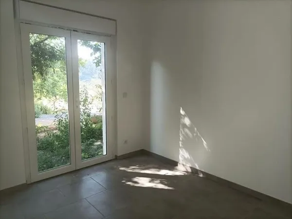Local 8 m²