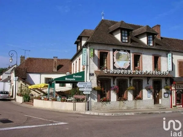 Local commercial 660 m²