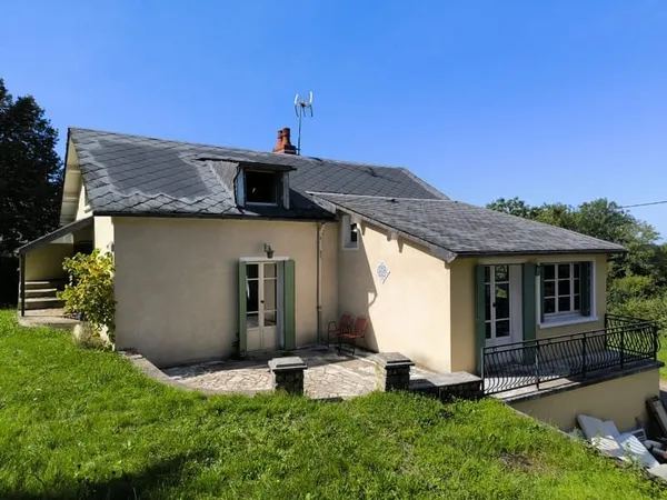 MAISON INDÉPENDANTE DE 140 M2 SUR PLUS DE 3,7 Ha DE VERDURE