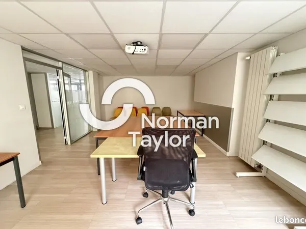 Bureaux 86 m²