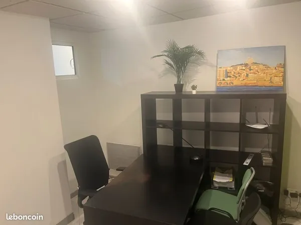 Bureau individuel fermé 9 m² - Centre d'affaires calme - Internet inclus