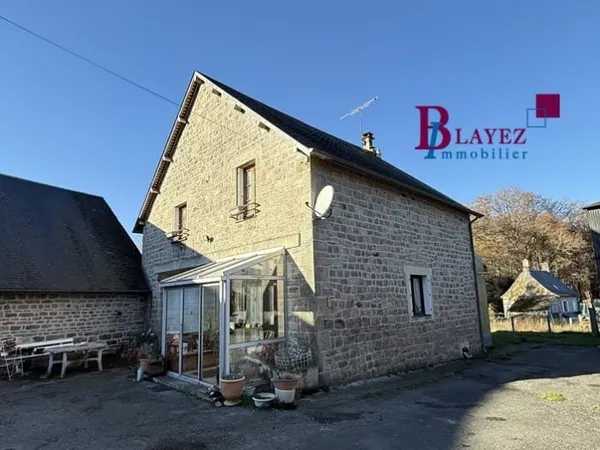 Ferme de Pays avec Maison, Grange, hangar & Source