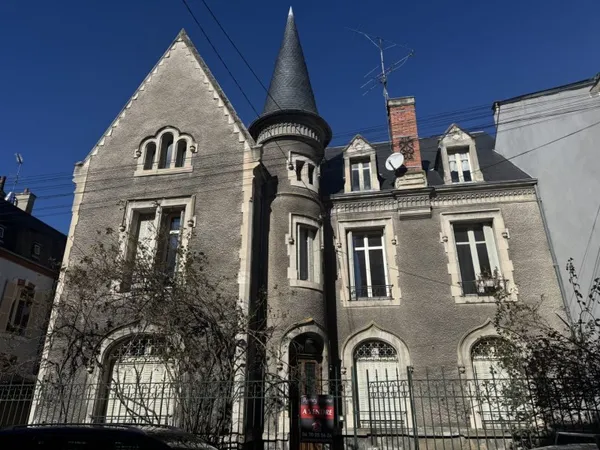 Maison 12 pièces 280 m²