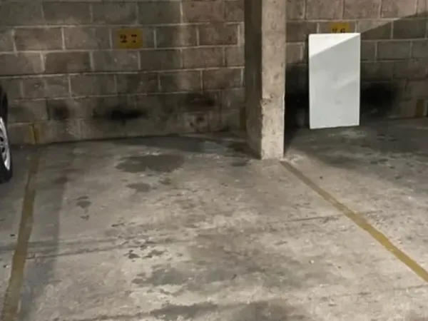 Parking 8 m²