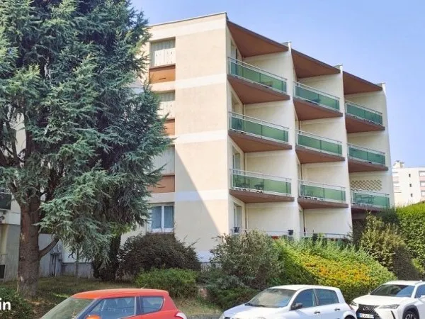 Bel appartement T3 avec 2 balcons + cave + parking fermé