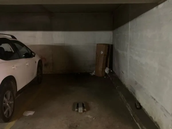 Loue parking 12m² Paris 16ème à partir d'avril 2026