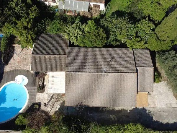 Maison individuelle de plain-pied avec piscine et logement indépendant - Villeneuve-la-Comptal