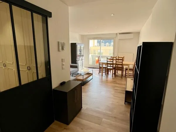 Centre-ville - Les Cordeliers : Appartement T2 meublé et rénové avec balcon, climatisation, parking 