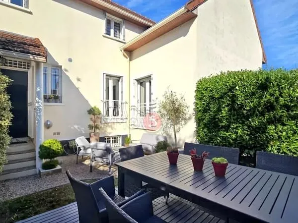 Maison moderne à Villemomble, 4 chambres, 140 m²