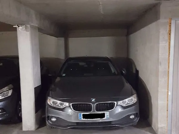 Place parking couverte et sécurisée - rue de Pessac BORDEAUX