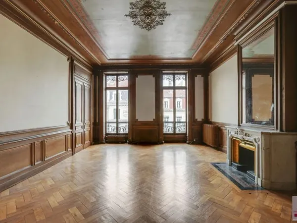 Appartement 7 pièces 276 m²