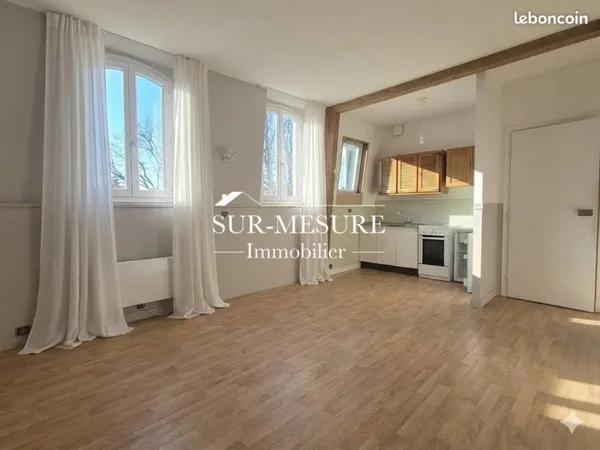 Studio 1 pièce 32 m²