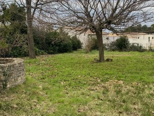 Terrain à bâtir Vente Uchaux  700m² 126000€