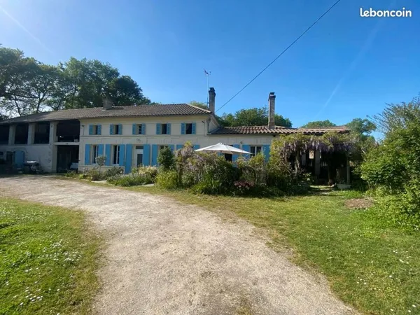Maison en pierre 164 m² - 3 ch - Terrain 2100 m² - Garage 99 m² - Charme +++
