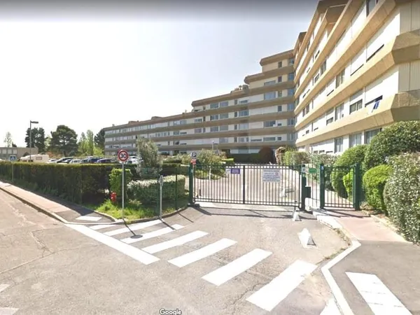 Montpellier Estanove parkings extérieurs