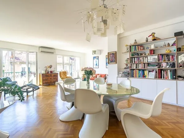 SUPERBE T3 ETAGE ELEVE PARADIS /DUVEEN 13008