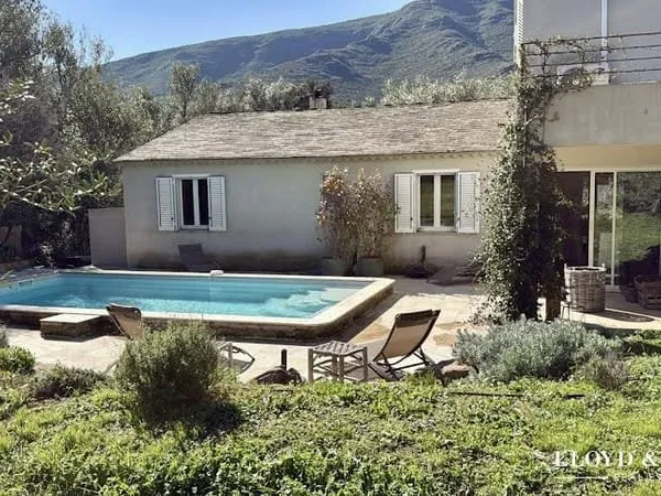 Villa 4 pièces 135 m²