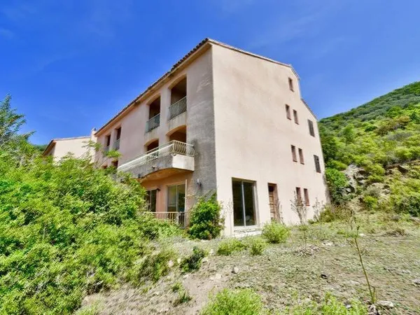 Immeuble 920 m²