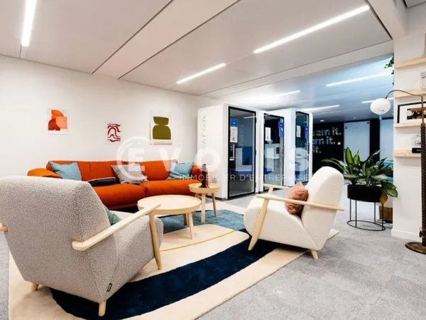 Bureaux - A LOUER - 976 m² non divisibles