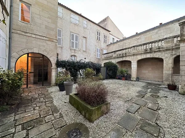 Appartement 5 pièces 150 m²
