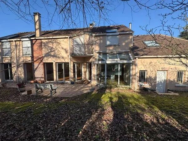 Maison 8 pièces 200 m²