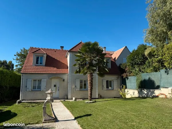 Maison d'architecte 6 pièces - 5 chambres - 220 m² - Jardin