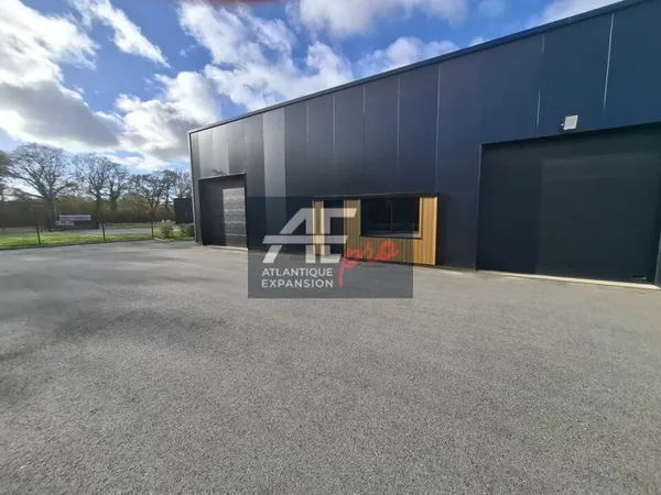 Local d'activité 213 m²